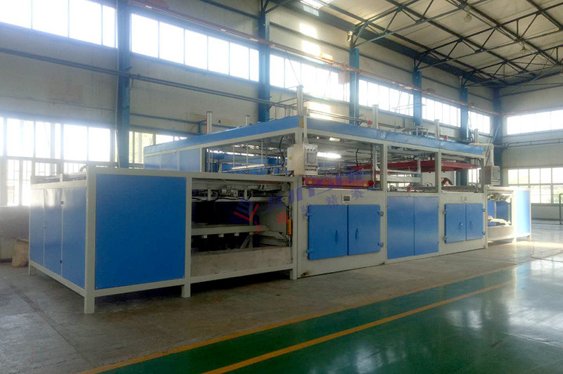 雙頭自動(dòng)<a href=http://hnlqstone.com/ target=_blank class=infotextkey>吸塑機(jī)</a>.jpg