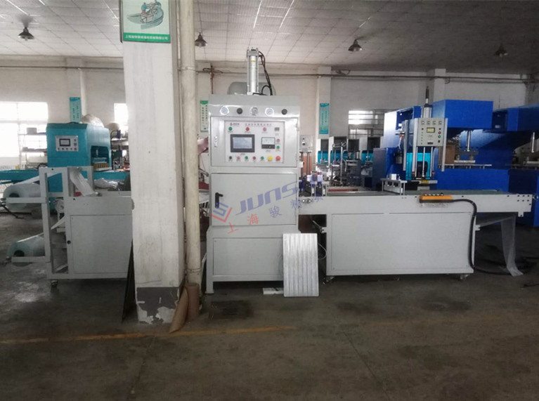 石墨烯地暖膜片熱合機(jī)的自動(dòng)化介紹