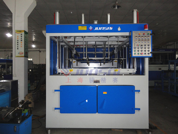 單頭厚片<a href=http://hnlqstone.com/ target=_blank class=infotextkey>吸塑機(jī)</a>1.jpg